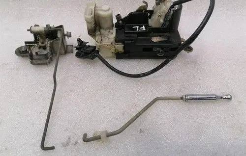 Bentley Arnage Coupe door lock (next to the handle) PP21233PD