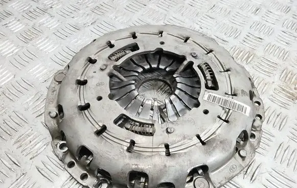 BMW 5 F10 F11 Pressure plate 8619873