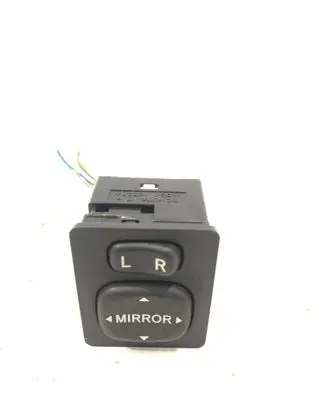 Toyota Auris 150 Wing mirror switch 769746