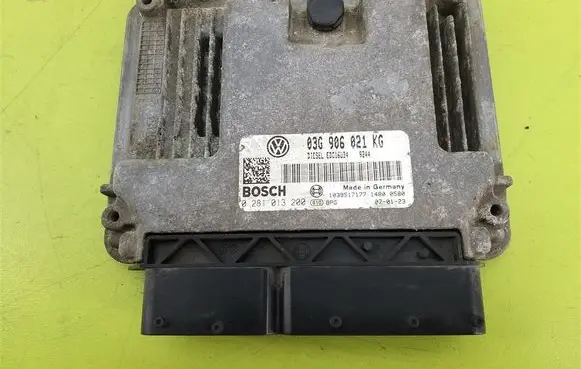 Volkswagen Golf V Engine control unit/module 03G906021KG