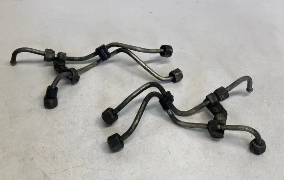 Opel Astra H Fuel injector supply line/pipe 