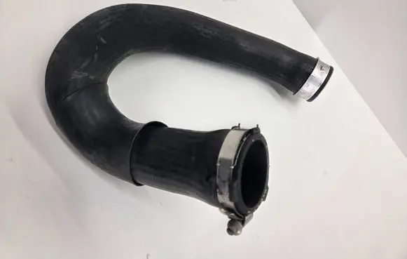 Audi A6 S6 C5 4B Intercooler hose/pipe 4B0145737