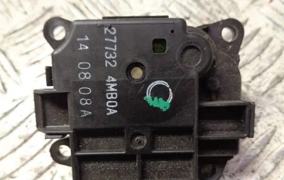 Nissan Pulsar Air flap motor/actuator 277324MB0A 140808A