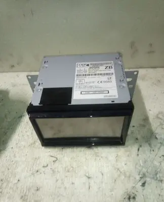 Nissan Leaf I (ZE0) Radio/CD/DVD/GPS head unit