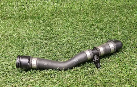 BMW 5 G30 G31 Engine coolant pipe/hose 8602681 1712860268102