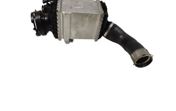 BMW 5 G30 G31 Intercooler radiator 8619391