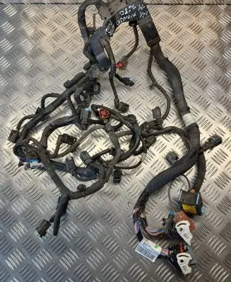 Citroen C4 I Picasso Engine installation wiring loom 9674051780