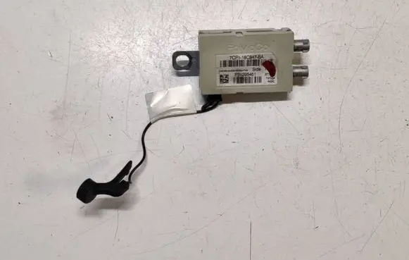 Volvo V70 Aerial antenna amplifier P31295461