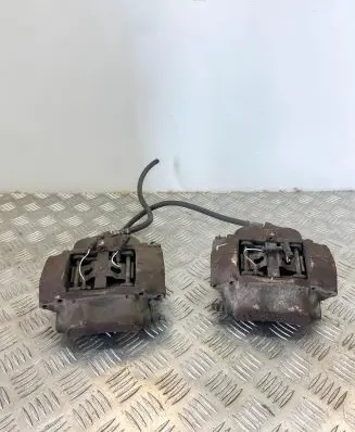 Mercedes-Benz SLC C107 Front brake caliper A1074200183 A1074200283