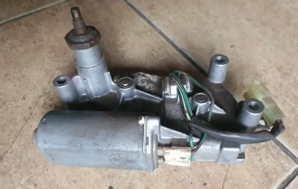 Honda CR-V Rear window wiper motor 34311581