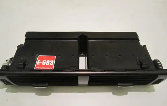 Audi A6 S6 C5 4B Dash center air vent grill 4B1820951