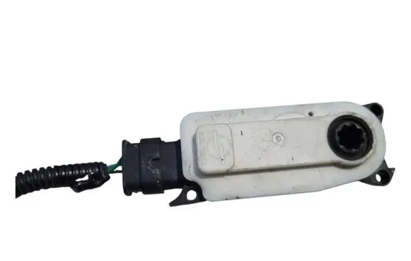 Peugeot 208 II Radiator active air flap actuator 5877R1001A