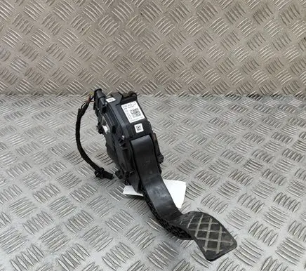 Audi Q7 4M Accelerator throttle pedal 4M1723523