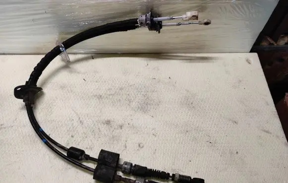 Hyundai i30 Gear shift cable linkage 43794A6520