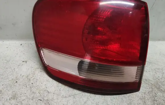 Toyota Avensis Verso Rear/tail lights