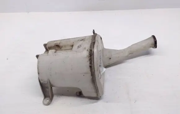 Toyota Yaris Verso Windshield washer fluid reservoir/tank 060851017