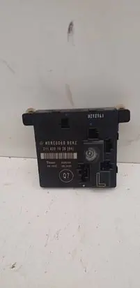 Mercedes-Benz E AMG W211 Door control unit/module 2118201526 356805 SW3902