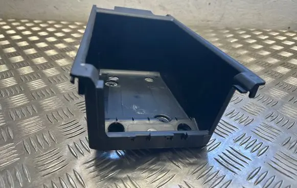 BMW 3 G20 G21 Dashboard storage box/compartment 58450713 106038716C 51166806852