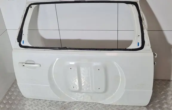 Suzuki Grand Vitara II Tailgate/trunk/boot lid