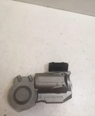 Mercedes-Benz E W211 Steering wheel lock A2034621130