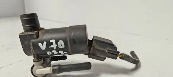 Volvo V70 Windscreen/windshield washer pump 52048