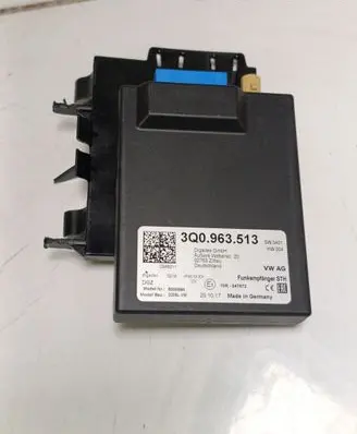 Volkswagen PASSAT B8 Other control units/modules 3Q0963513 10R047872