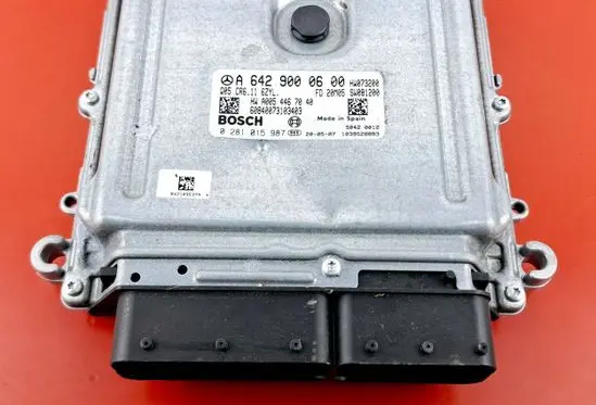 Mercedes-Benz C W204 Engine control unit/module A6429000600