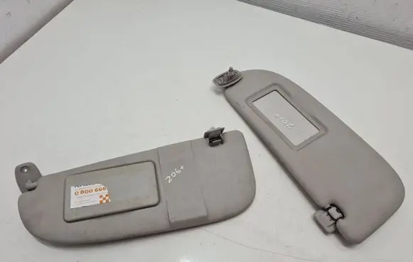 Sun visor