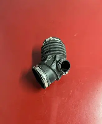 BMW X3 G01 Turbo air intake inlet pipe/hose 8663614 13718663614