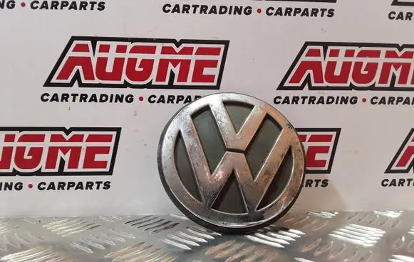 Volkswagen Polo Manufacturer badge logo/emblem 1J6853630A