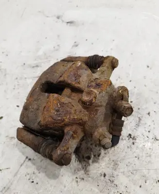 Suzuki SX4 Front brake caliper