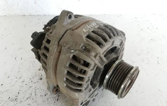 Nissan Qashqai+2 Generator/alternator 0124525140