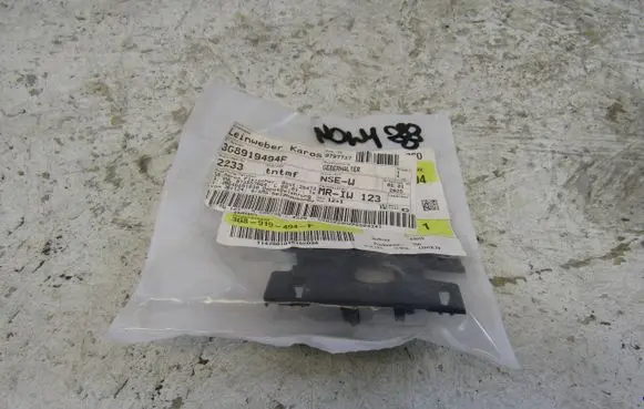 Volkswagen Arteon Front parking sensor holder (PDC) 3G8919494F