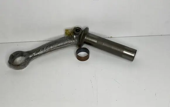 Volkswagen Beetle 1303 Front upper control arm/wishbone 131405104A