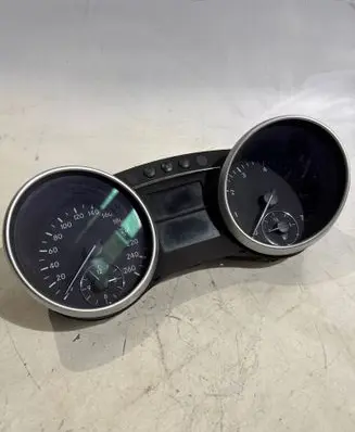 Mercedes-Benz GL X164 Speedometer (instrument cluster) A2514420221