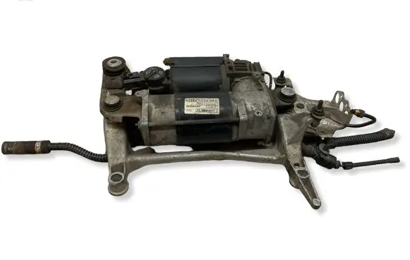 Audi Q7 4L Air suspension compressor/pump 7L8616006E