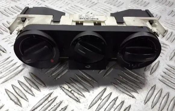Volkswagen Polo IV 9N3 Interior fan control switch 6Q0819045T
