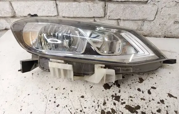Nissan Pulsar Headlight/headlamp 260103ZL0A 10018068