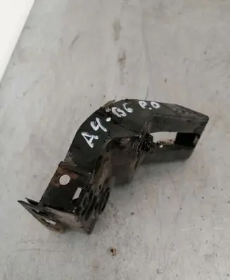 Audi A4 S4 B6 8E 8H Fender mounting bracket 8E0853922D