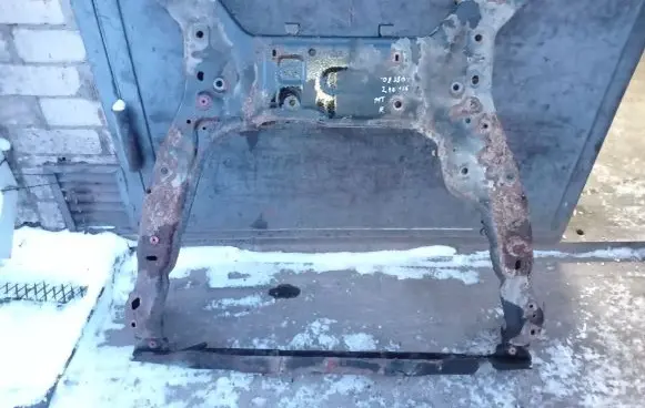 Volvo S80 Front subframe G9N5000