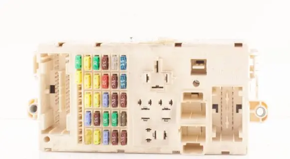 Alfa Romeo 159 Fuse module 60686059 60681000 501202110040