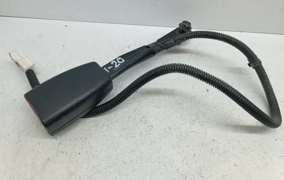 Hyundai i20 (PB PBT) Front seatbelt buckle 08110491 PB5LH