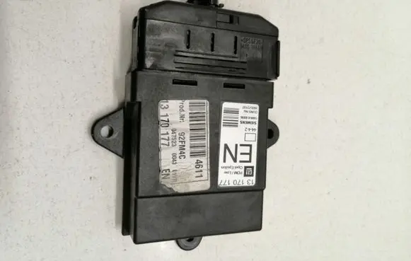 Opel Vectra C Door control unit/module 13170177