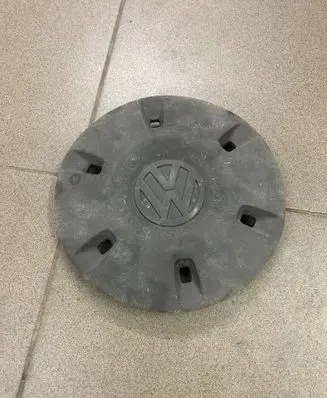 Volkswagen Crafter R16 wheel hub/cap/trim 9064010026