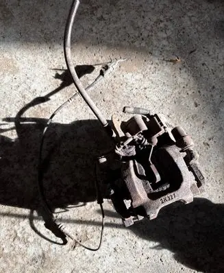Rear brake caliper