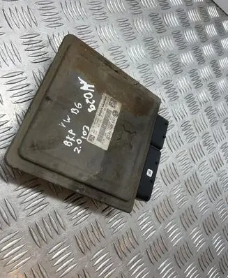 Volkswagen PASSAT B7 Engine control unit/module 03G906018CD 5WP45600AA