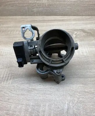 BMW 3 E36 Throttle body valve 1703562 16961