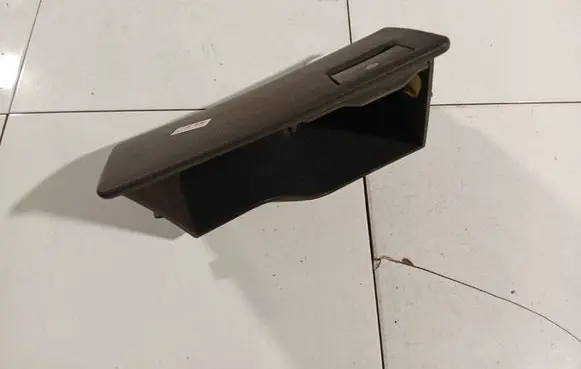 Audi 80 90 S2 B4 Glove box 