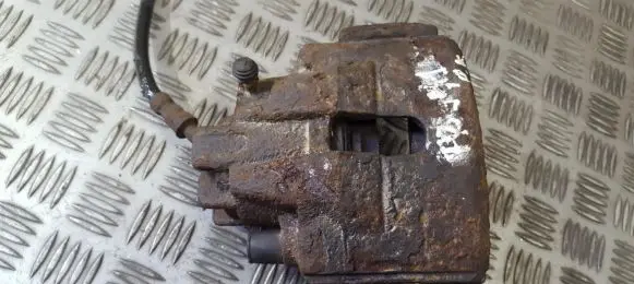 Ford Mondeo MK II Front brake caliper