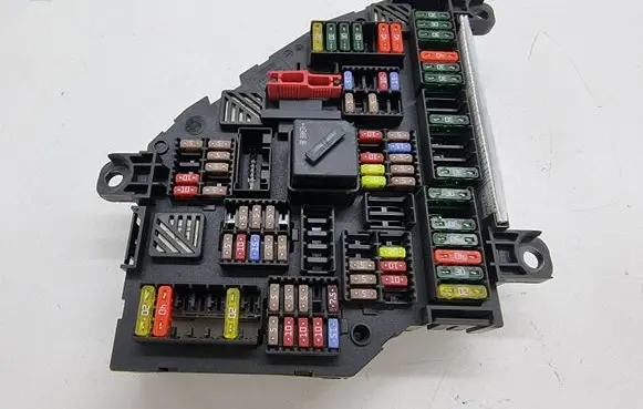 BMW 5 F10 F11 Fuse module 9264923 926492302